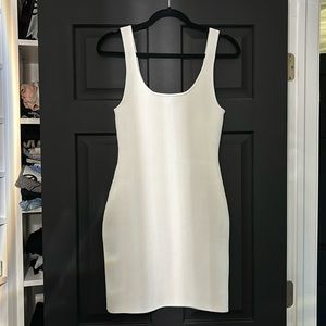 Aritzia Babaton Sculpt Dress in White Size Small S